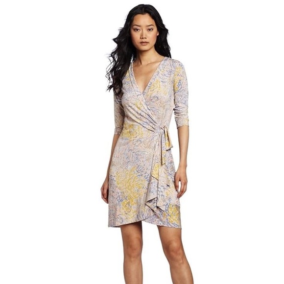 BCBGMaxAzria Dresses & Skirts - BCBGMaxAzria Multicolor Abstract Dress